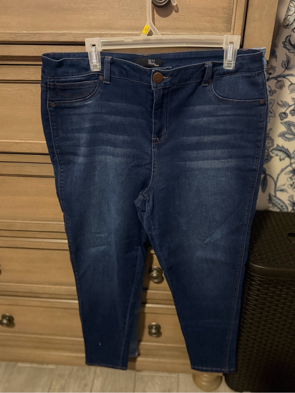 1822 Denim Women's Indigo Stretch Skinny Jeans